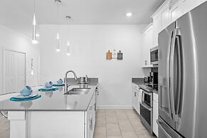 Spacious 5BR Home With Pool Near Top Attractions