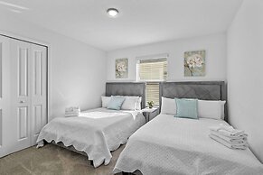 Spacious 5BR Home With Pool Near Top Attractions