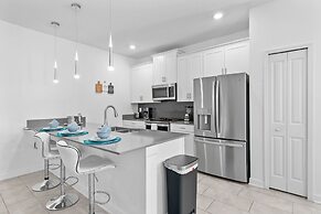 Spacious 5BR Home With Pool Near Top Attractions