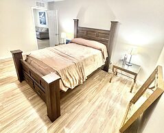 3 Bed Home 5 Mins to JAX Airport & Zoo