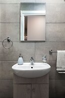 Modern Ensuite Rooms Near Balluta Bay