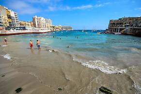 Modern Ensuite Rooms Near Balluta Bay