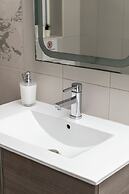 Modern Ensuite Rooms Near Balluta Bay