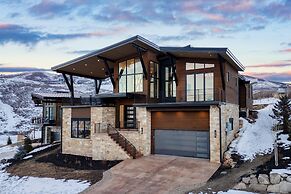 Orion by Avantstay Luxury 5bdr Ski Home w Views Minutes to Deer Valley