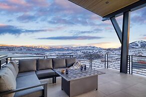 Orion by Avantstay Luxury 5bdr Ski Home w Views Minutes to Deer Valley