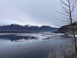 Knik Wilderness Getaway