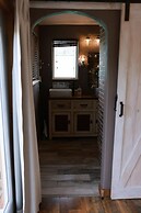 Knik Wilderness Getaway