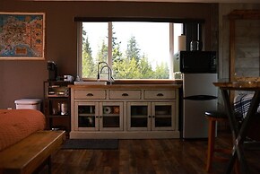 Knik Wilderness Getaway