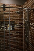 Knik Wilderness Getaway