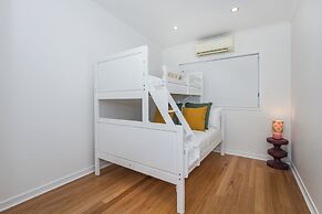 Luxe Waterfront Stay -Tallebudgera Creek