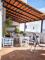 Flat with Unbeatable Views & 2 Bedrooms