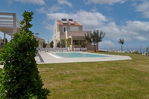 Blue Hills Villas by Estia Orange 1