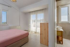 Blue Hills Villas by Estia Yellow 2