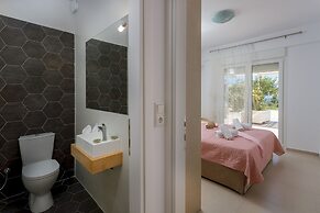 Blue Hills Villas by Estia Yellow 2