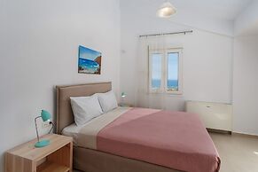 Blue Hills Villas by Estia Yellow 2