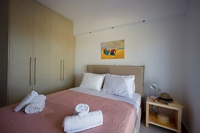 Blue Hills Villas by Estia Yellow 2