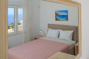 Blue Hills Villas by Estia Yellow 2