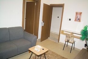 1BD Serenity Dubai Suites