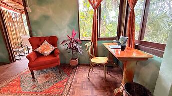 Hippie Chit Jungle Hotel