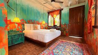 Hippie Chit Jungle Hotel