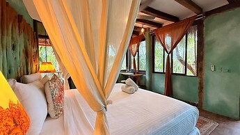 Hippie Chit Jungle Hotel