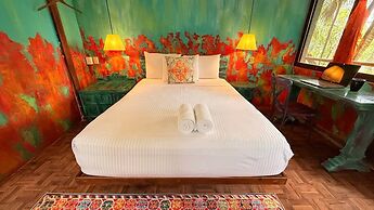 Hippie Chit Jungle Hotel
