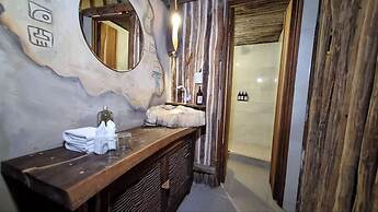 Hippie Chit Jungle Hotel