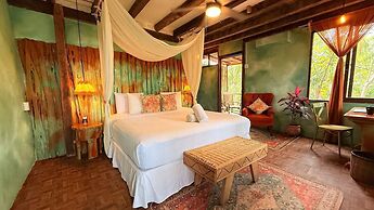 Hippie Chit Jungle Hotel