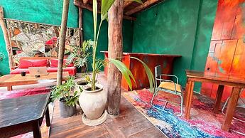 Hippie Chit Jungle Hotel