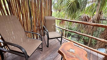 Hippie Chit Jungle Hotel