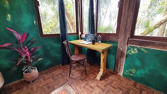 Hippie Chit Jungle Hotel