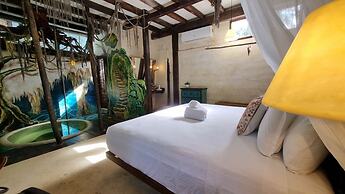 Hippie Chit Jungle Hotel
