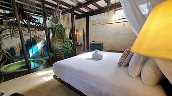 Hippie Chit Jungle Hotel