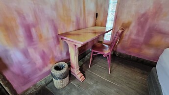 Hippie Chit Jungle Hotel