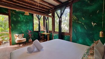 Hippie Chit Jungle Hotel
