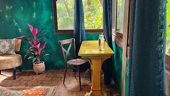 Hippie Chit Jungle Hotel