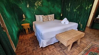 Hippie Chit Jungle Hotel