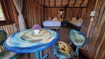 Hippie Chit Jungle Hotel