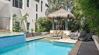 Luxe Oceanfront Haven with a Rooftop Spa