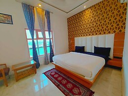 Avadh Sunshine Palace Hotel & Resort