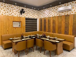 Avadh Sunshine Palace Hotel & Resort