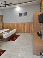 Avadh Sunshine Palace Hotel & Resort
