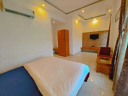 Avadh Sunshine Palace Hotel & Resort