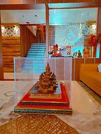 Avadh Sunshine Palace Hotel & Resort