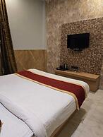 Avadh Sunshine Palace Hotel & Resort