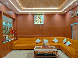 Avadh Sunshine Palace Hotel & Resort