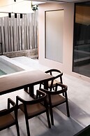 Taradol Premium Pool Villa