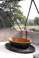 Taradol Premium Pool Villa