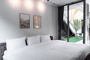 Taradol Premium Pool Villa