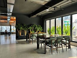 M Village Hotel Ly Tu Trong